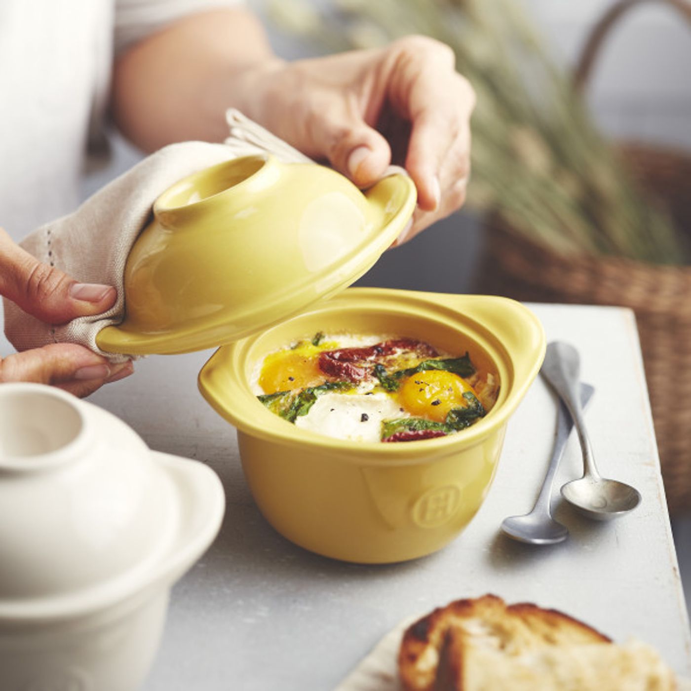 Mini-cocotte L'œuf jaune provence